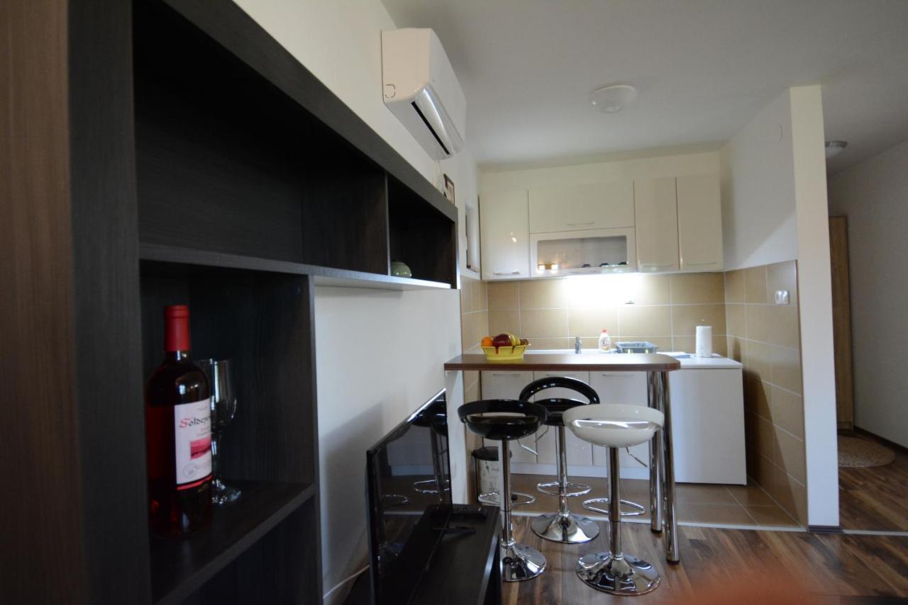 Apartmani Ogi I Ana Баїна-Башта Екстер'єр фото