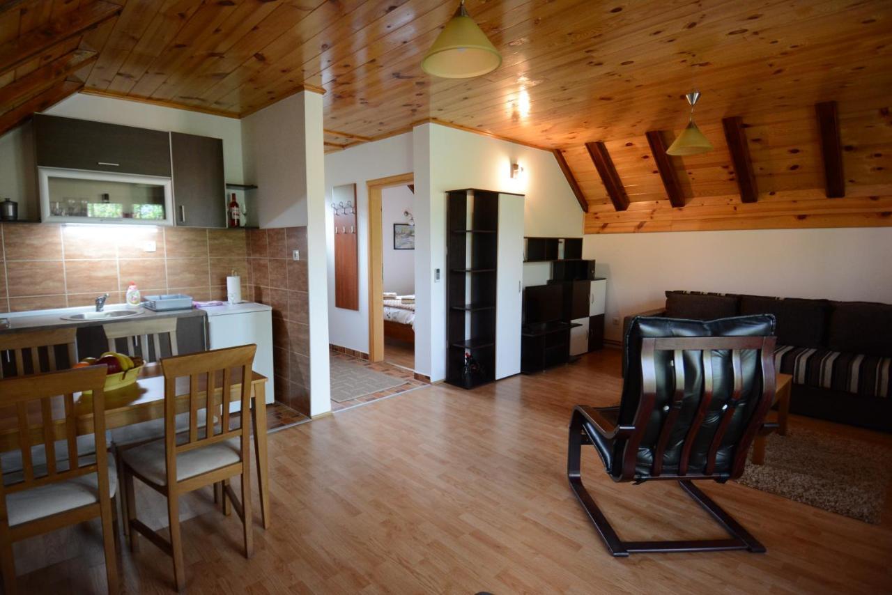 Apartmani Ogi I Ana Баїна-Башта Екстер'єр фото